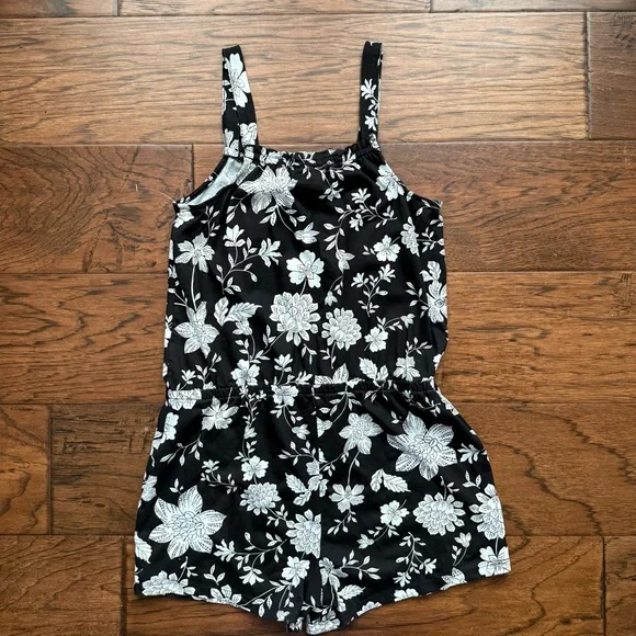 The Children’s Place Girl’s XL (14) Black And White Floral Sleeveless Romper - Picture 7 of 9